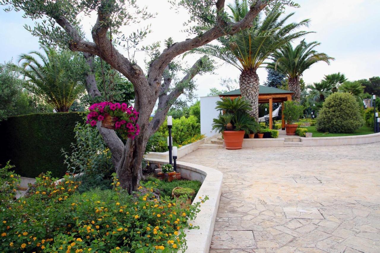 Bed and Breakfast Trullo Al Monte à Ceglie Messapica Extérieur photo